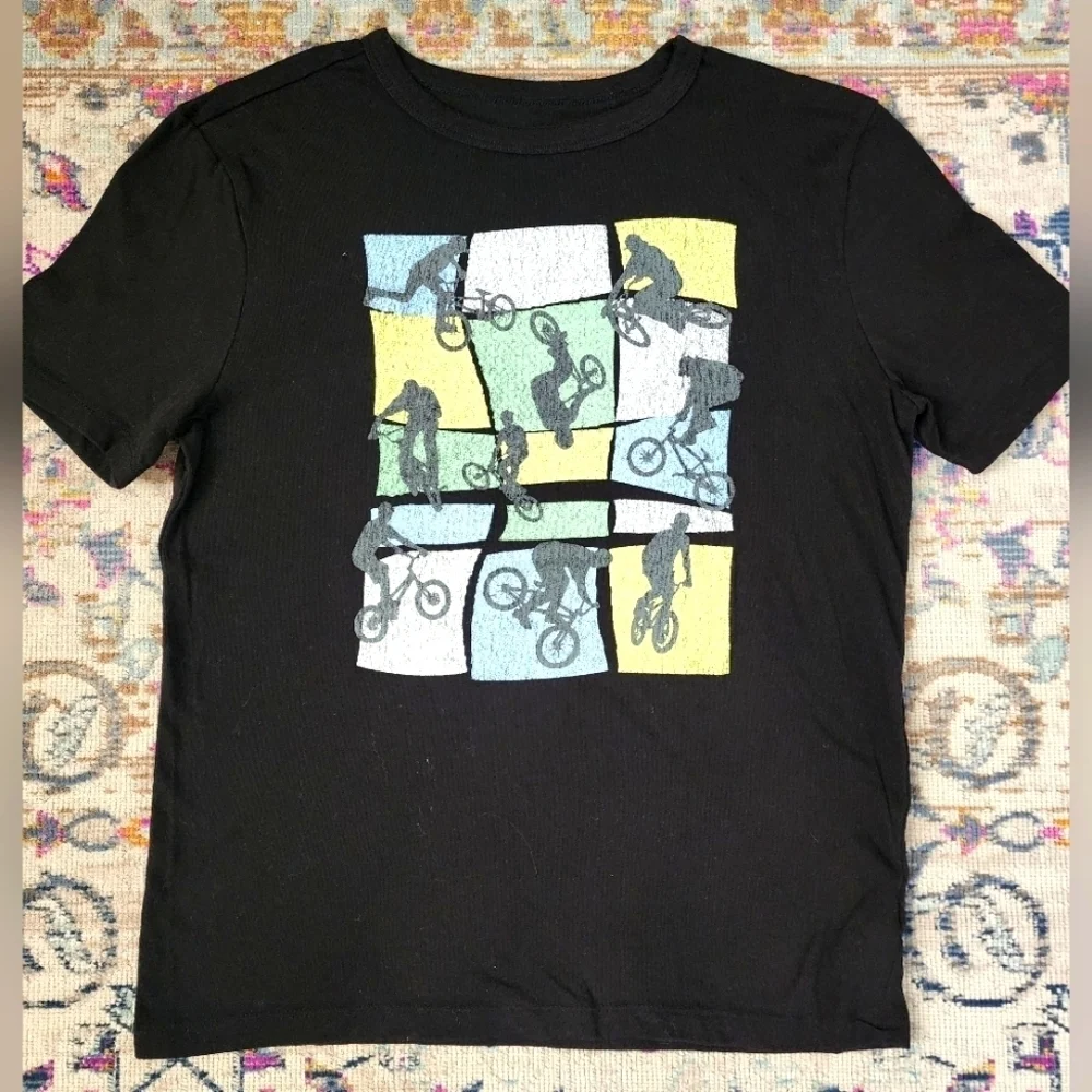 Gap Kids, Boys Graphic T-Shirt Shirt Sleeves Black Cyclist Stunts, sz XL